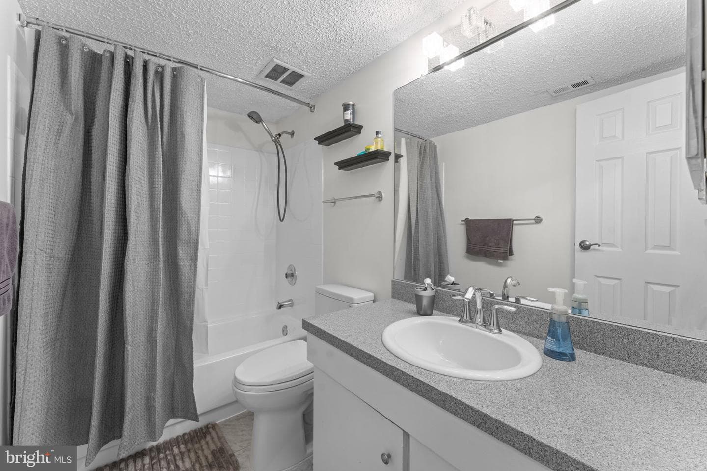 11820 Breton Ct #12b photo 11