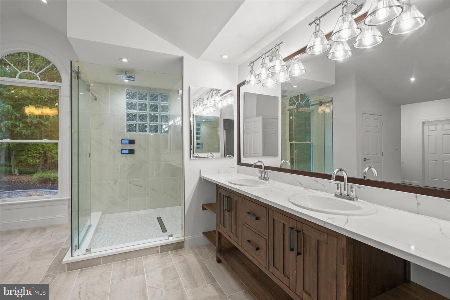 1404 Wynhurst Lane photo 22