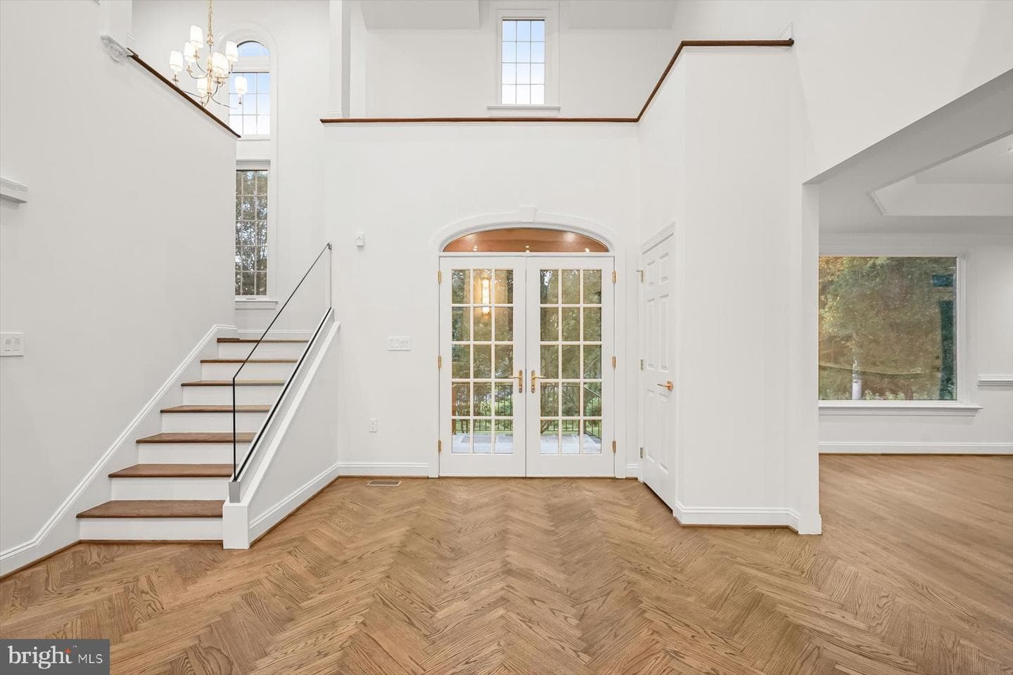 1404 Wynhurst Lane photo 4