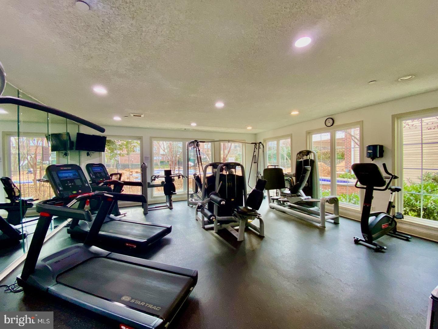 1540 Lincoln Way #101b photo 24
