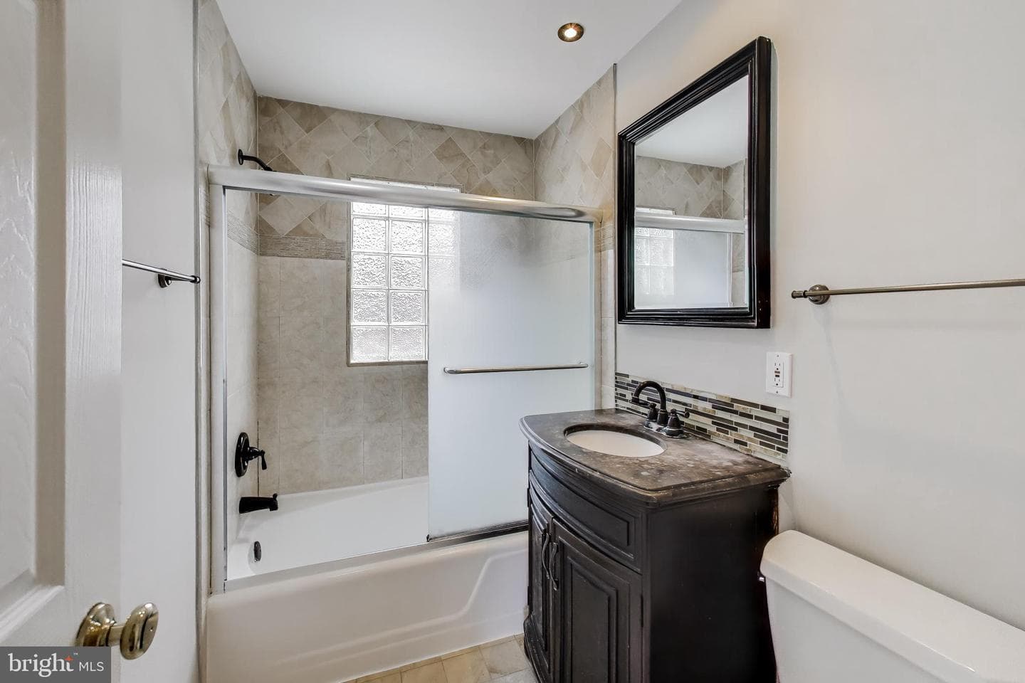 5300 Easton Drive photo 23