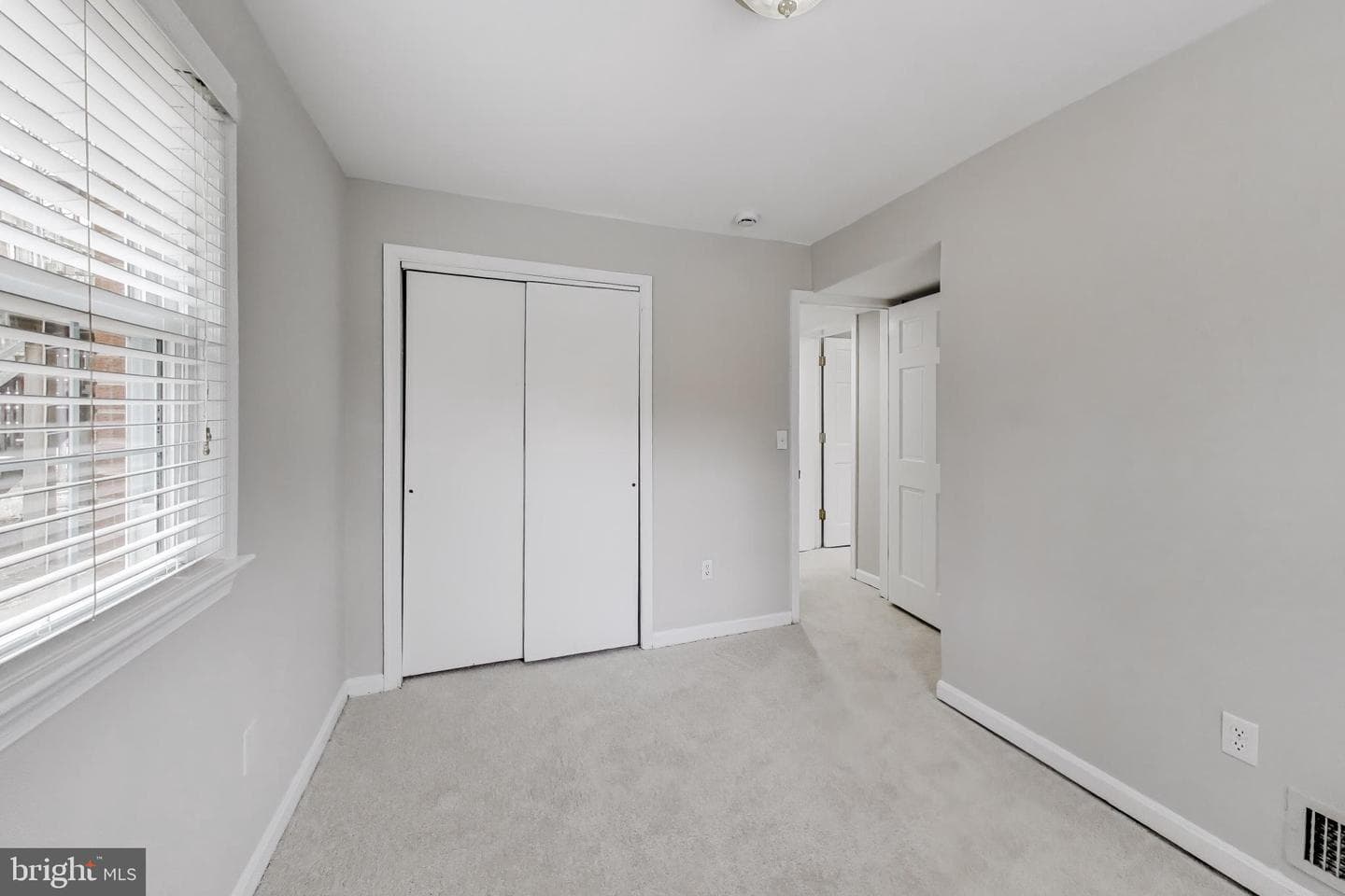 5300 Easton Drive photo 37