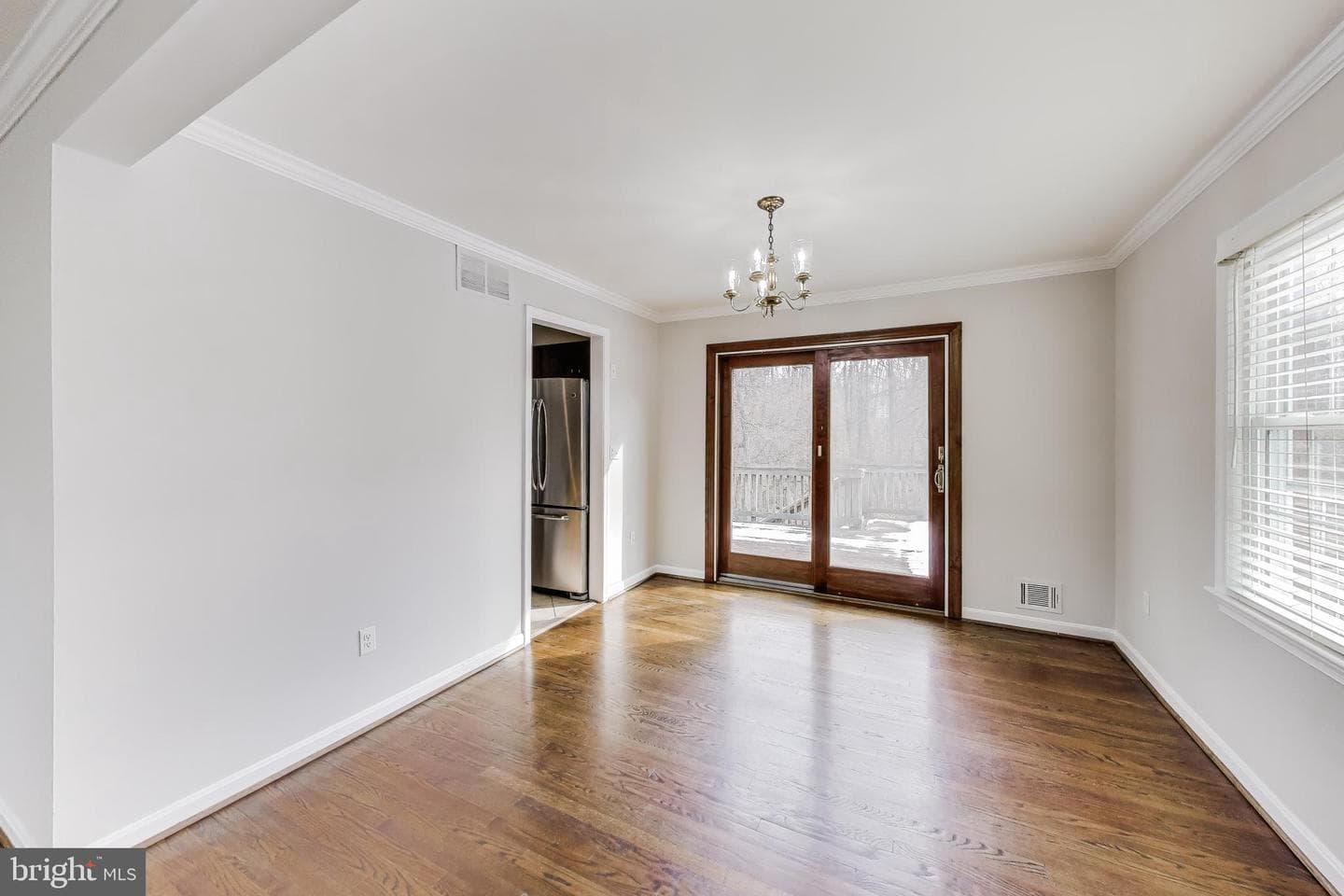 5300 Easton Drive photo 8