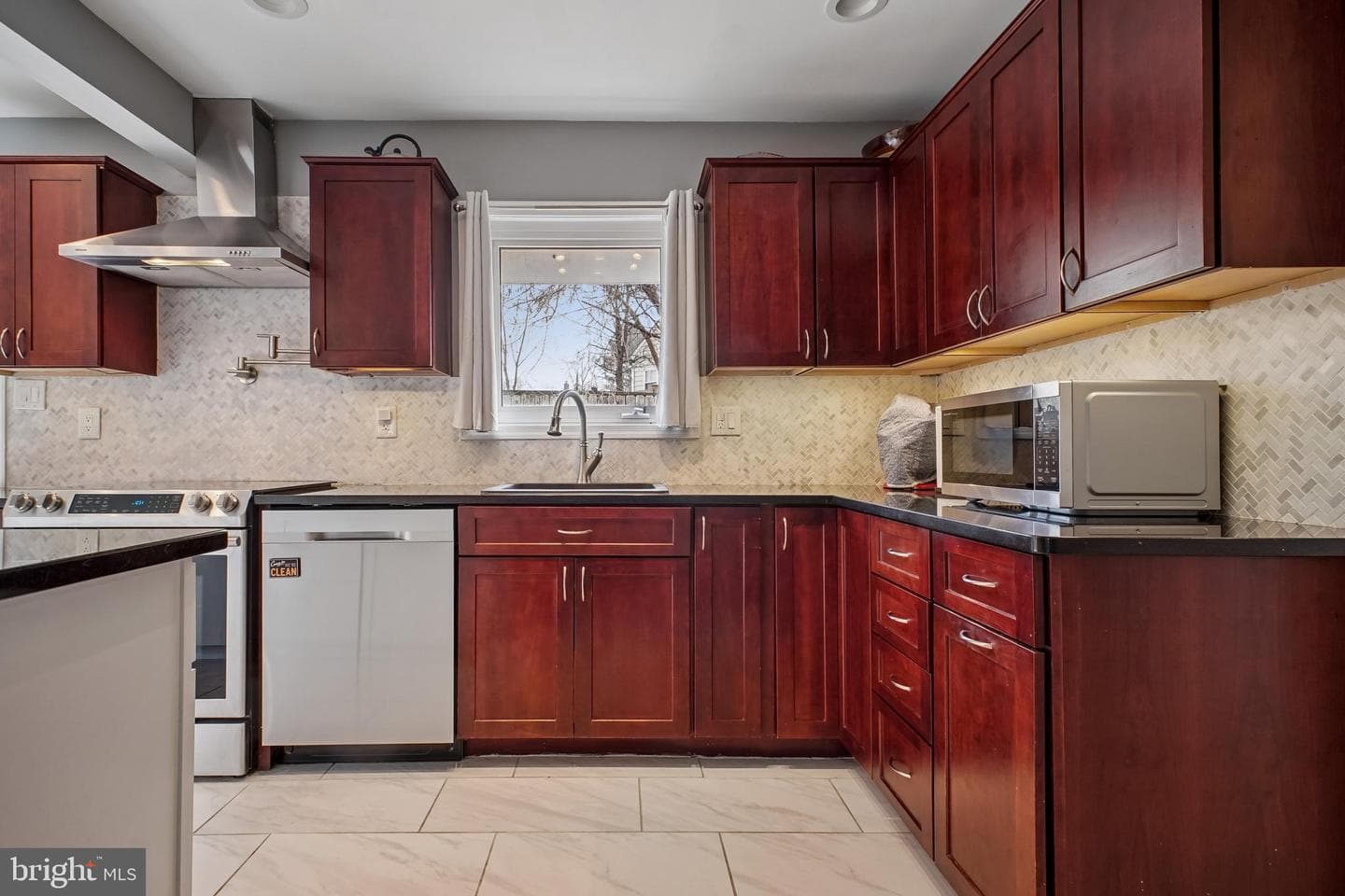 2205 Herman Court photo 10