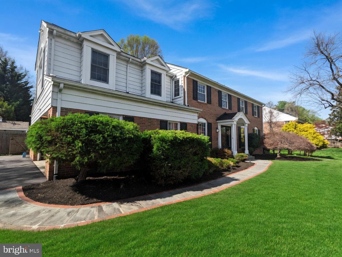 1006 Kimberwicke Road, Mclean