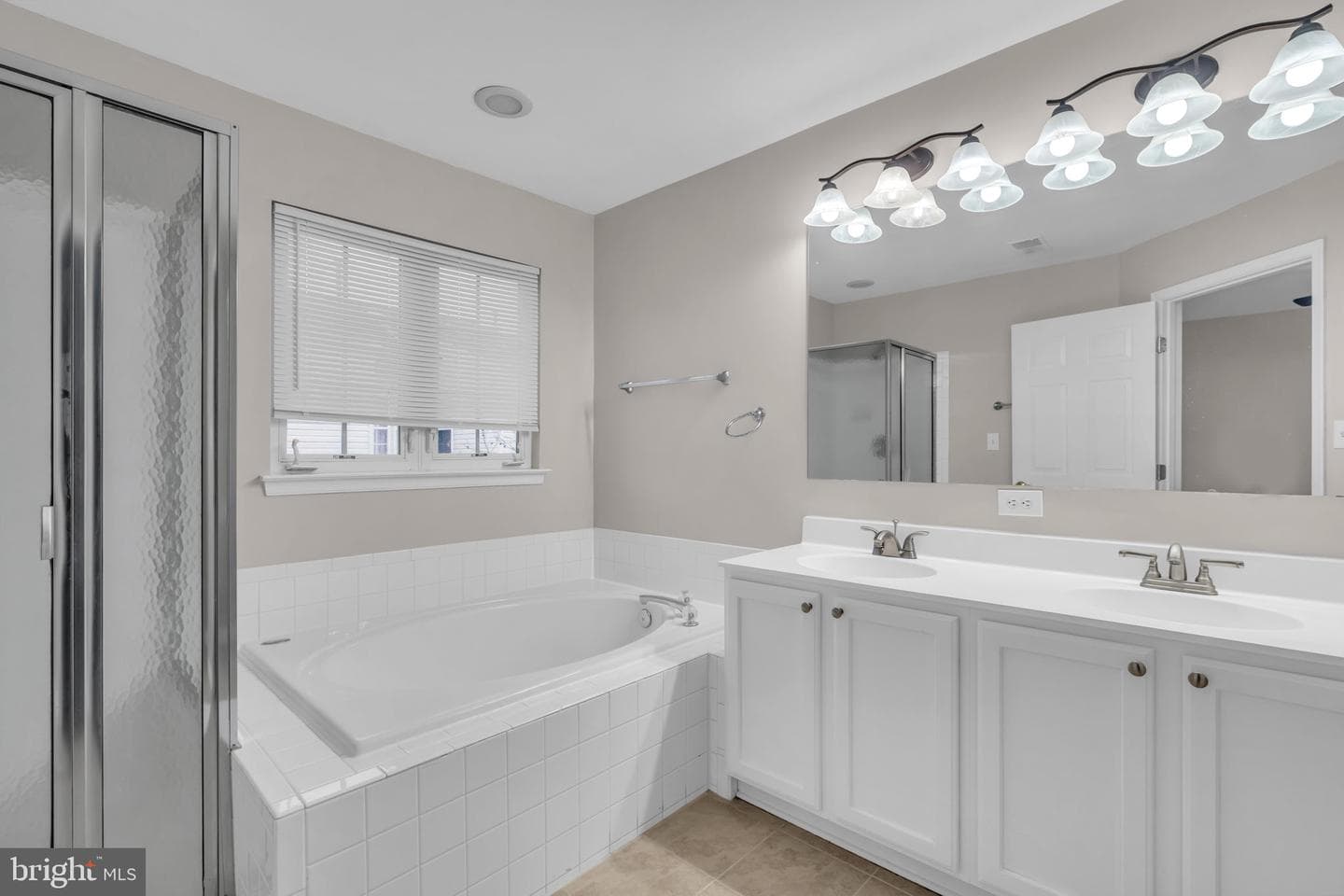 13663 Stratford Glen Place photo 34