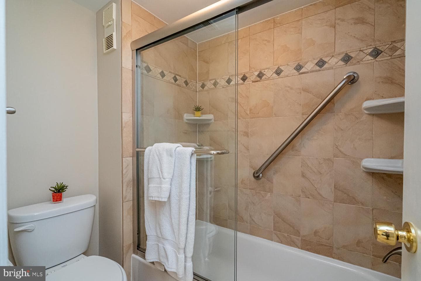 3713 S George Mason Drive #305 photo 41