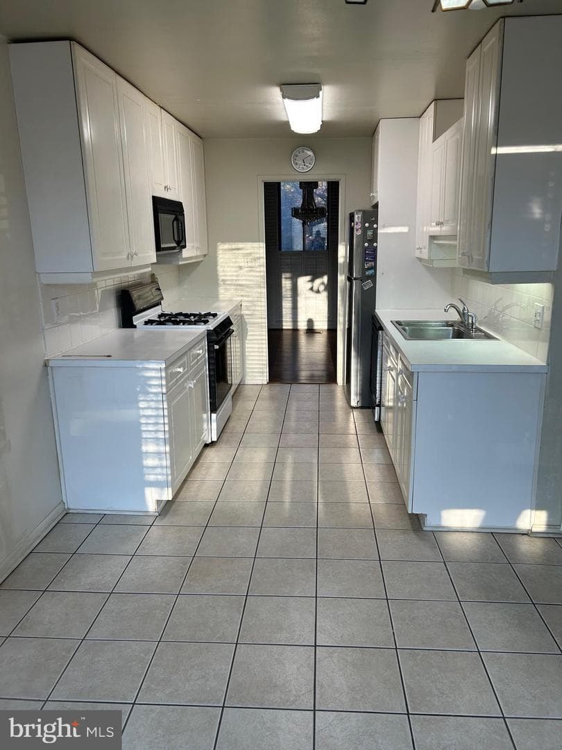 4933 Oriskany Drive photo 2