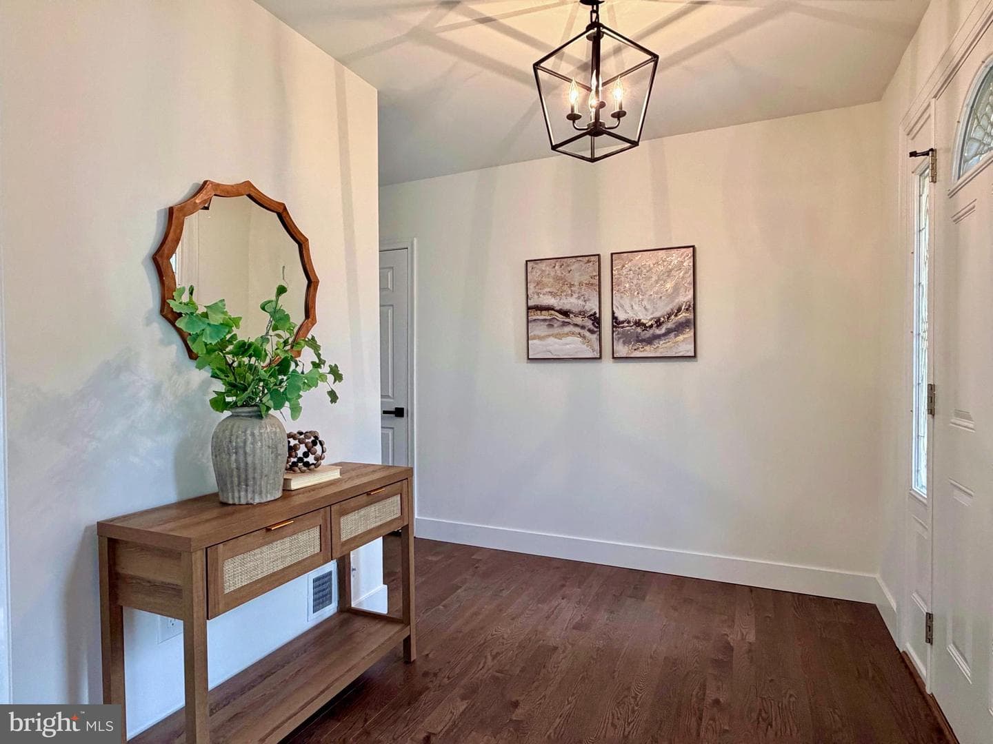 4607 Tapestry Drive photo 2