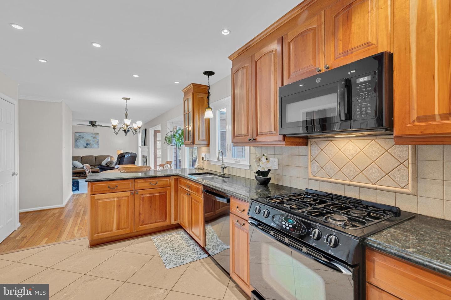 7239 Devereux Court photo 20