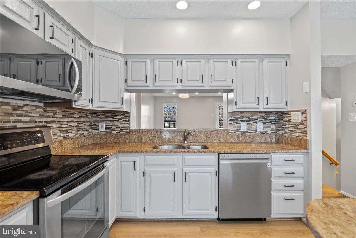 14024 Winding Ridge Lane photo 10