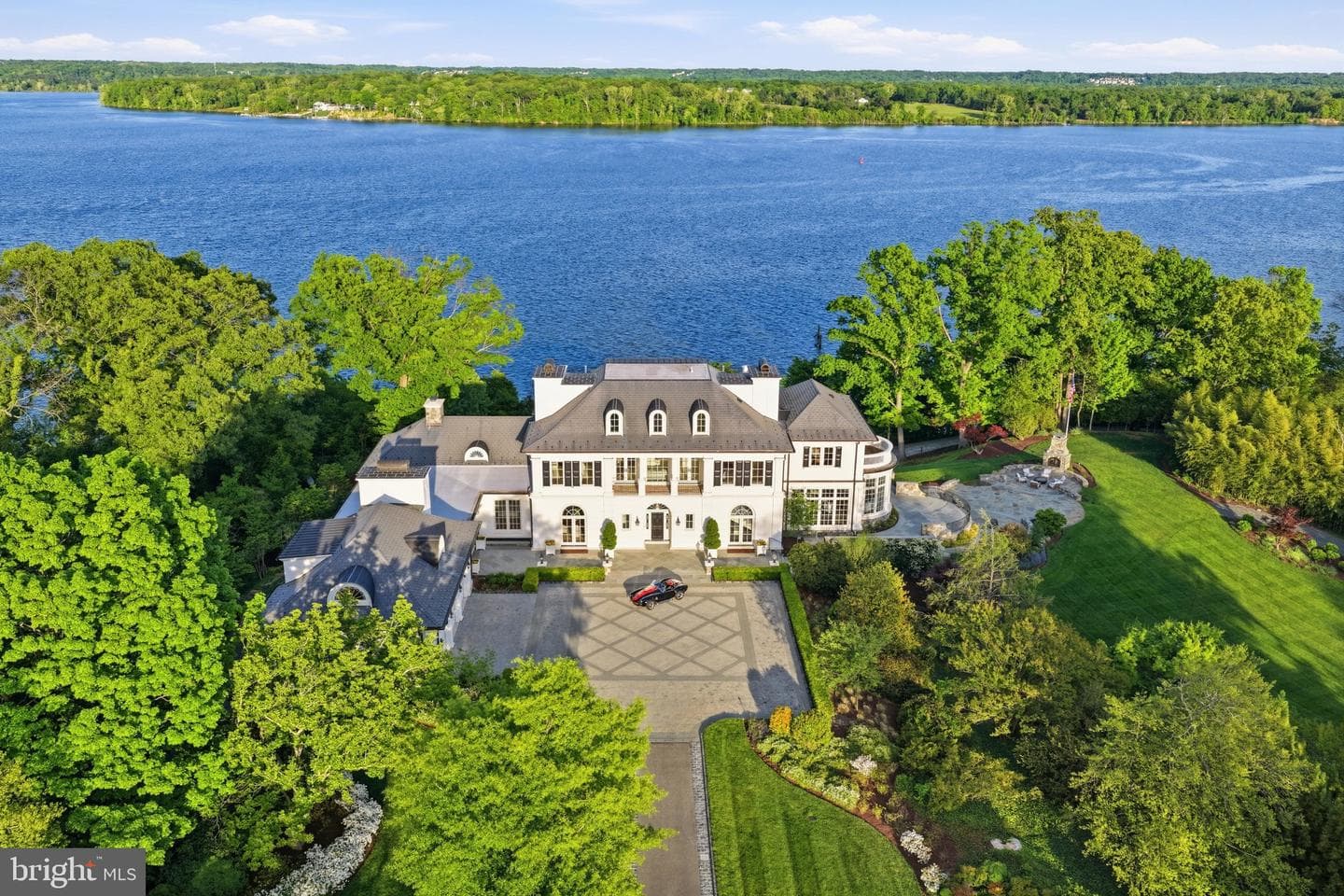 7979 E Boulevard Drive, Alexandria
