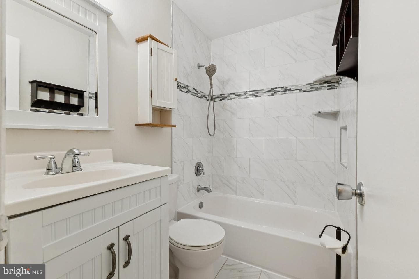 11611 Vantage Hill Road #11b photo 9