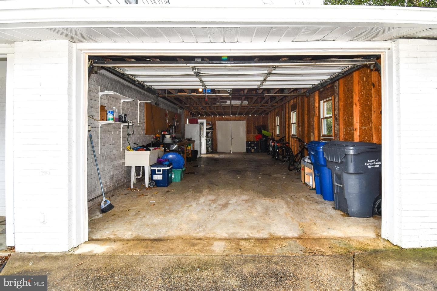823 Neal Drive photo 4