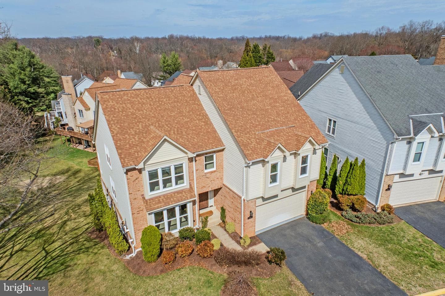 7506 Silver Maple Lane photo 2