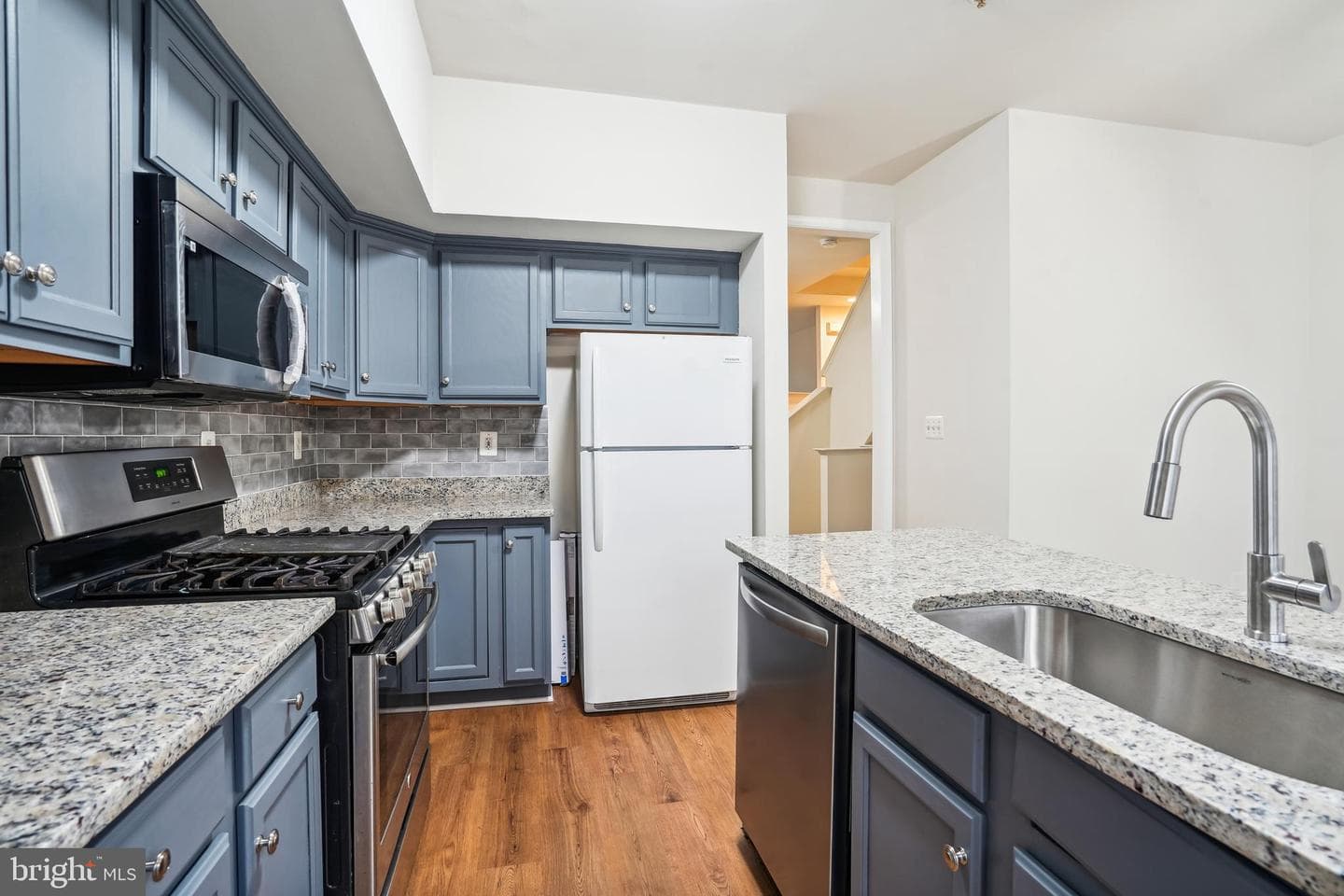 8856 Mansion View Court photo 11