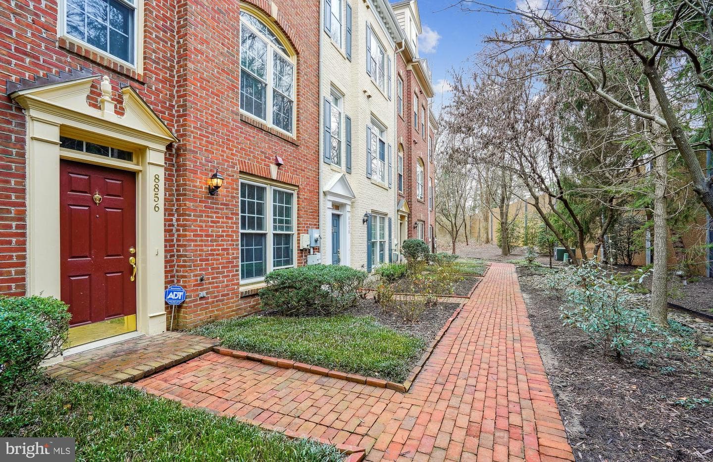 8856 Mansion View Court photo 2