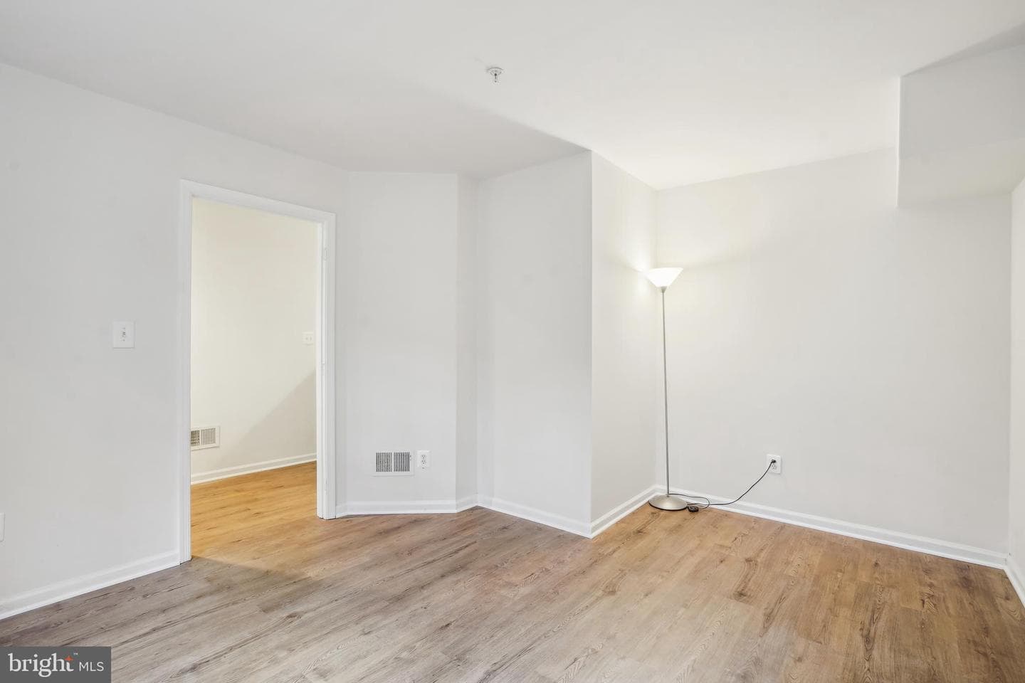 8856 Mansion View Court photo 5