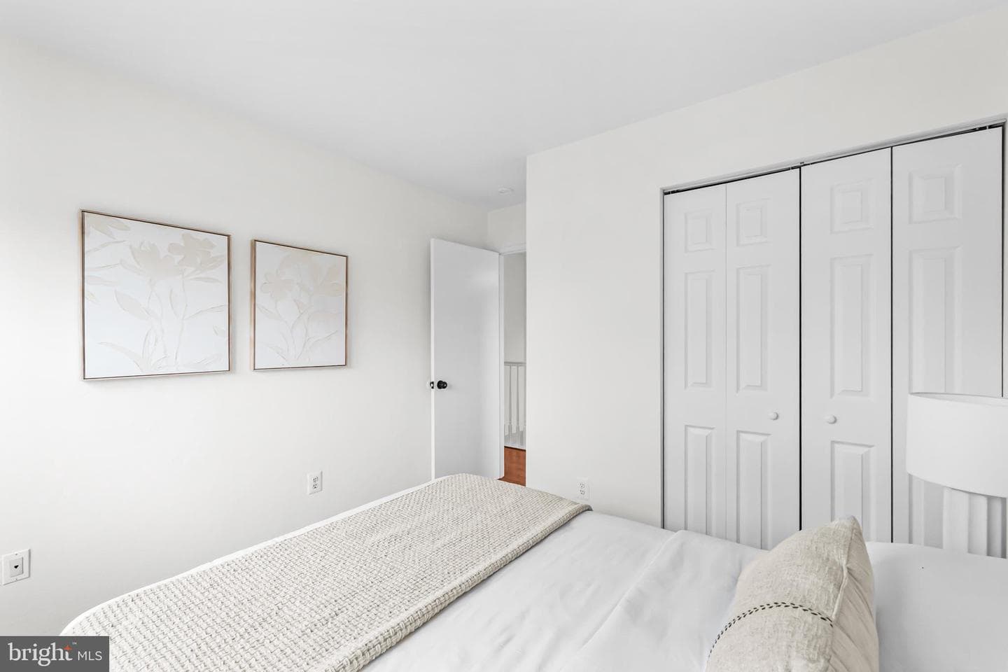 13513 Coates Lane photo 33