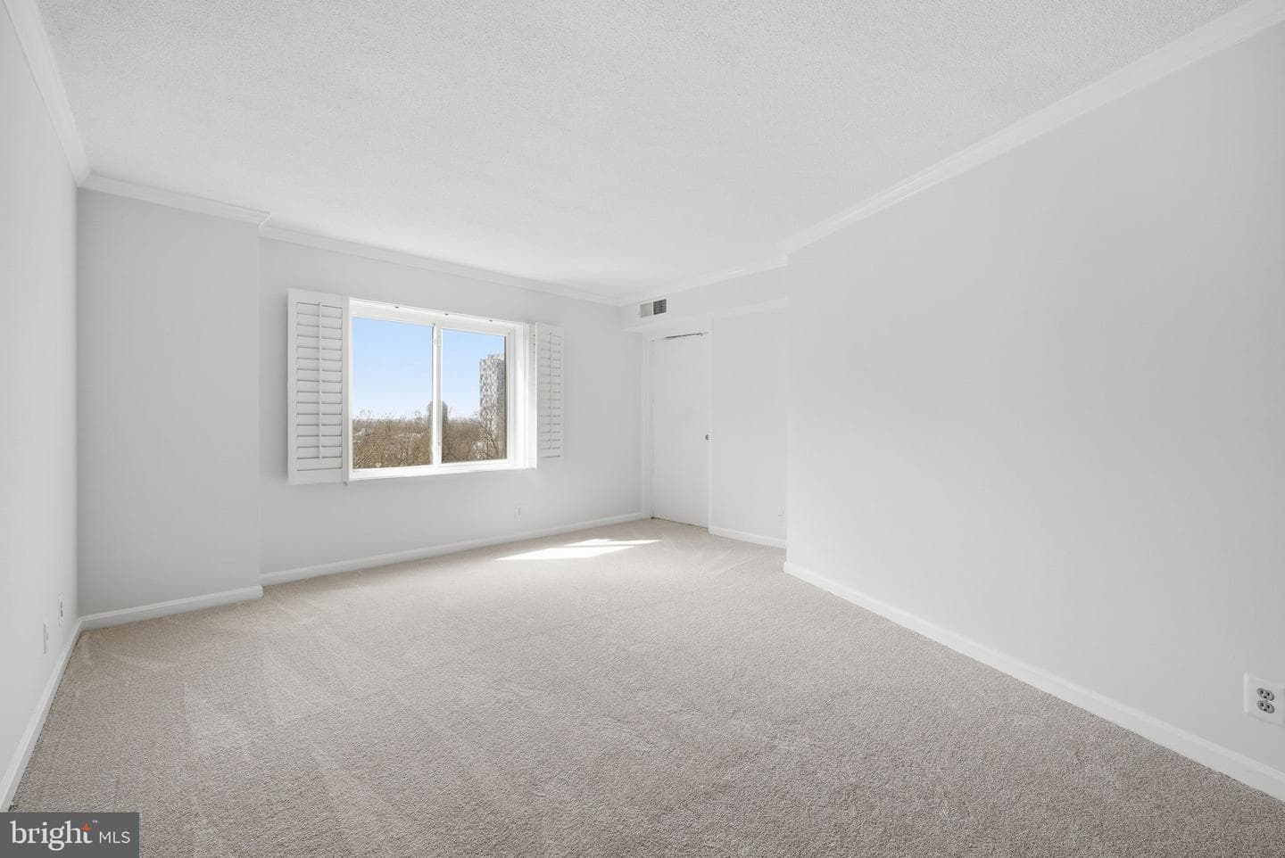 8370 Greensboro Dr # 614 photo 26