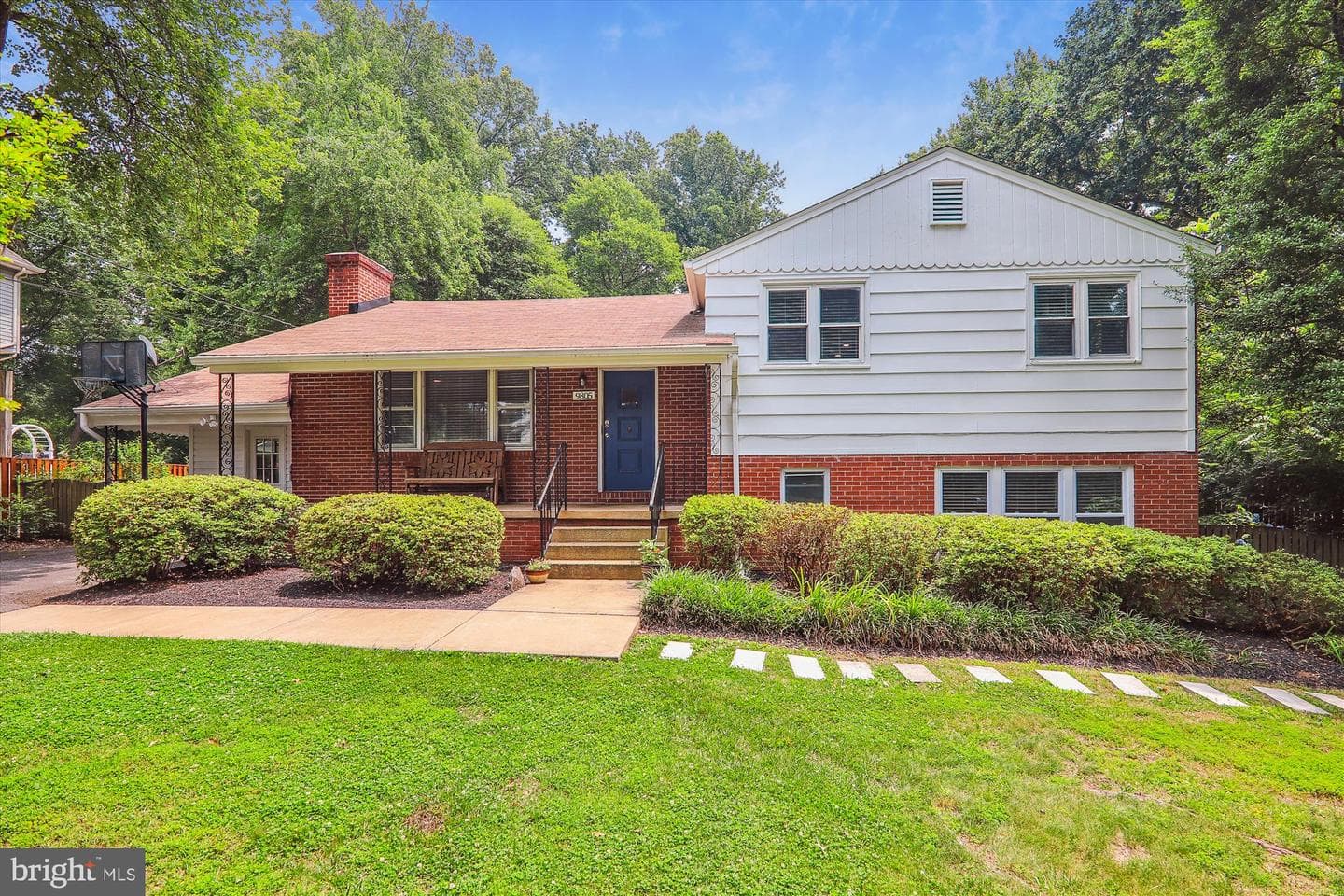 9805 Five Oaks Road photo 1