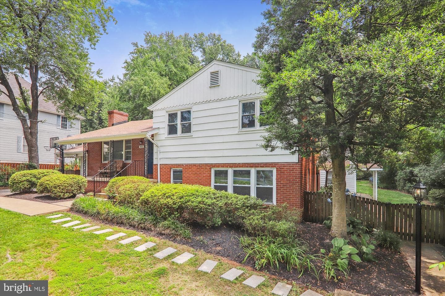9805 Five Oaks Road photo 2