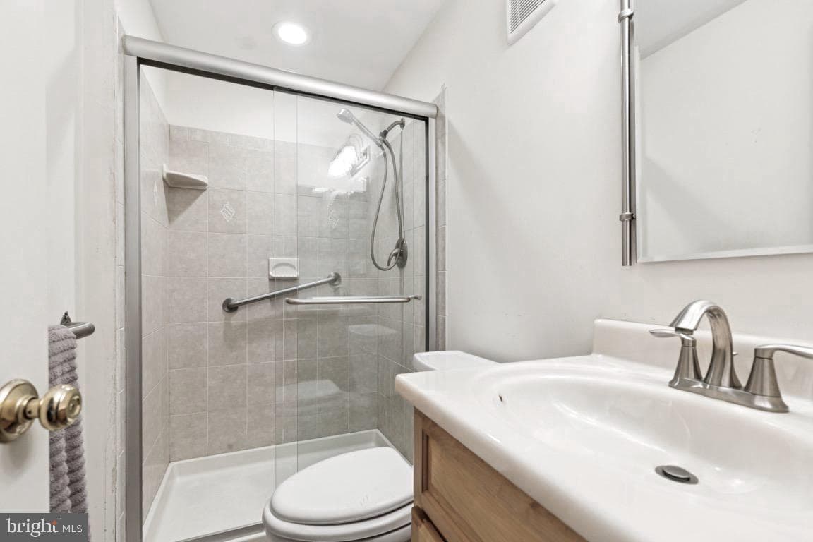 2405 Tatnuck Court photo 16