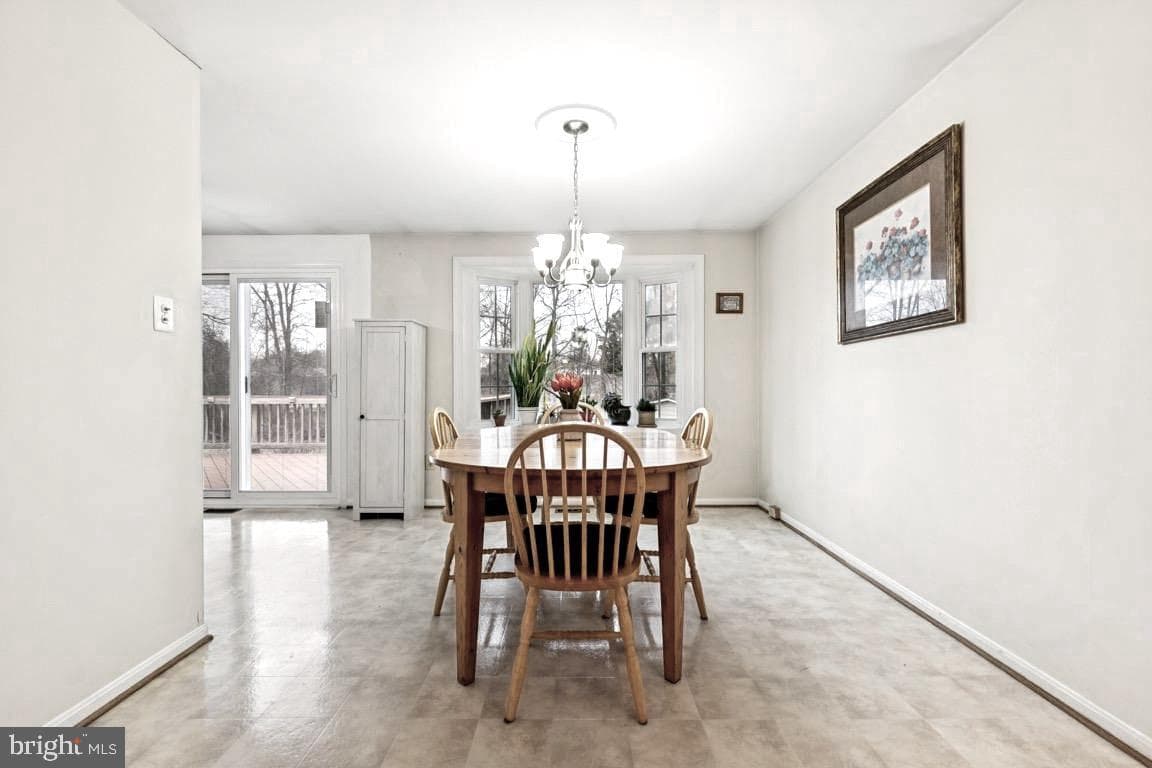 2405 Tatnuck Court photo 3