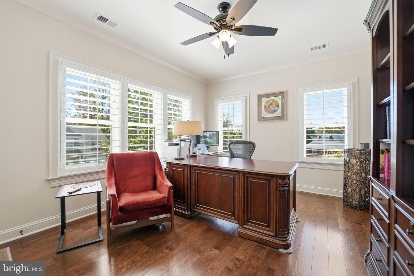 609 Kingsley Road SW photo 35