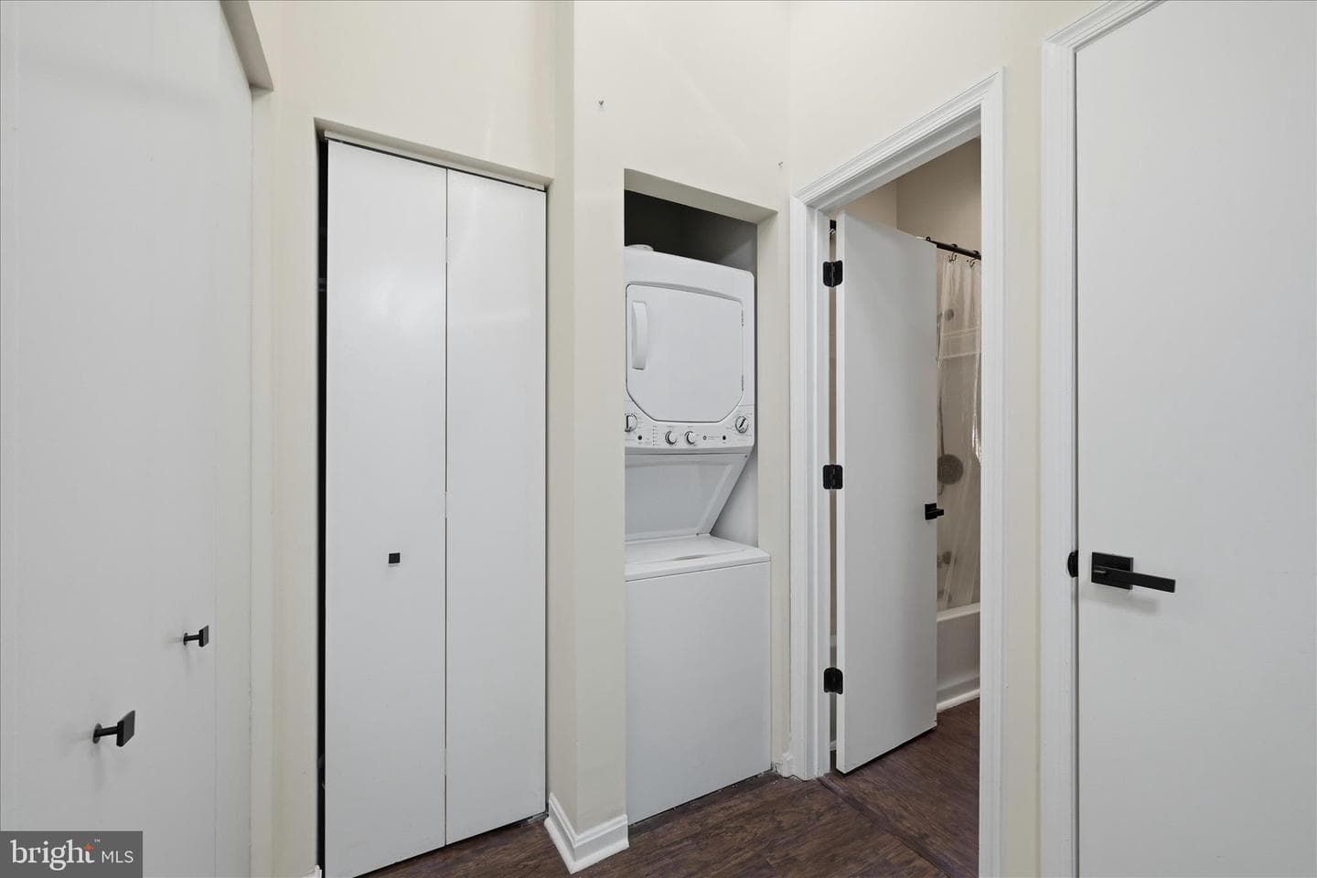 805 Locust Street #6 photo 28