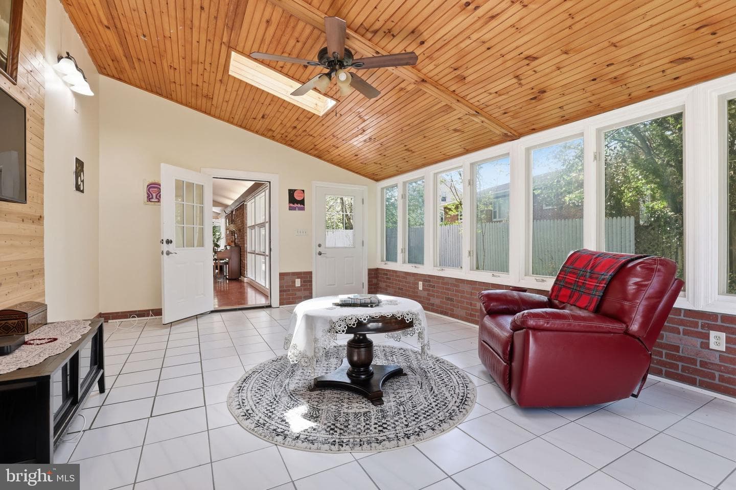 6811 Valley Brook Drive photo 14