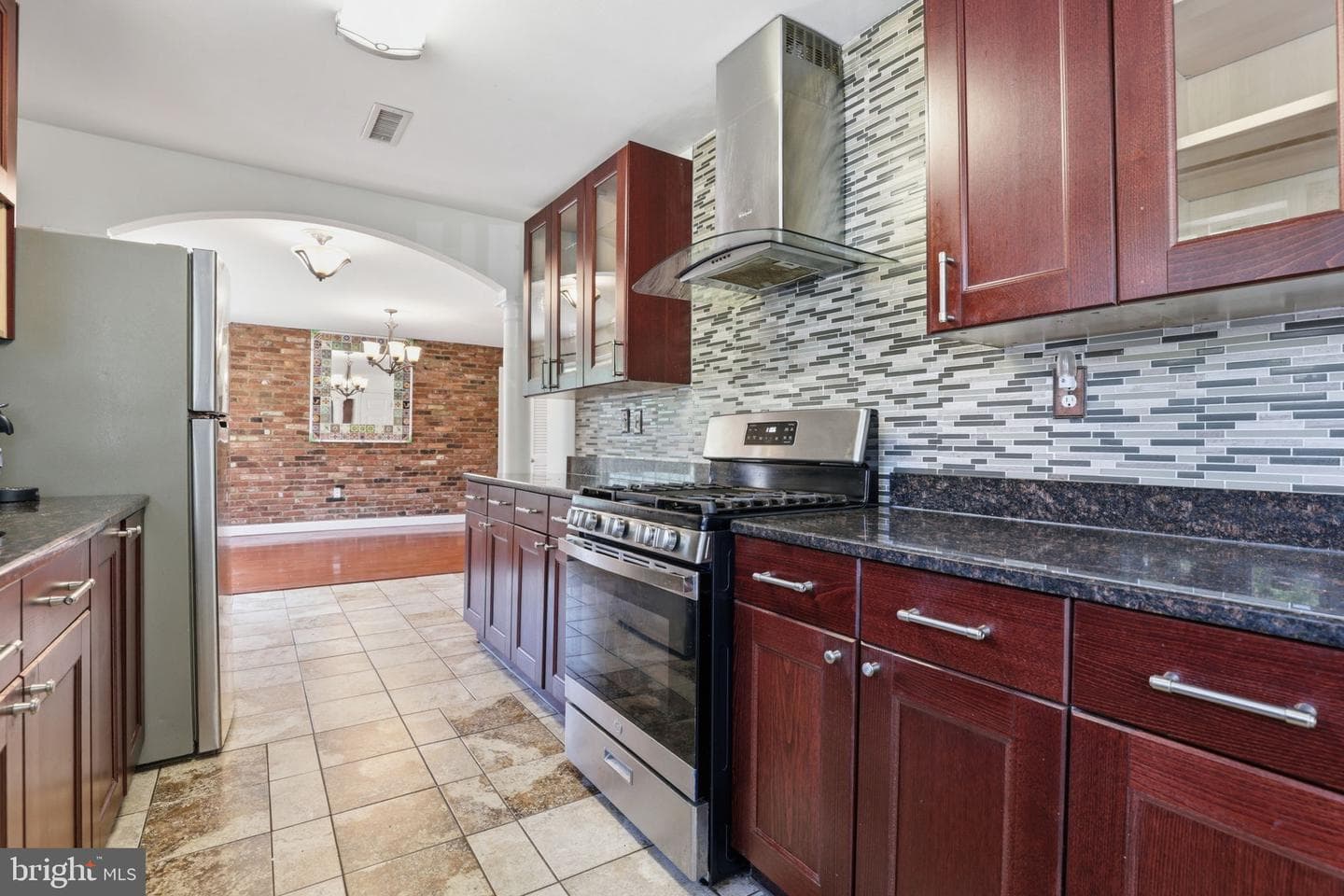 6811 Valley Brook Drive photo 9