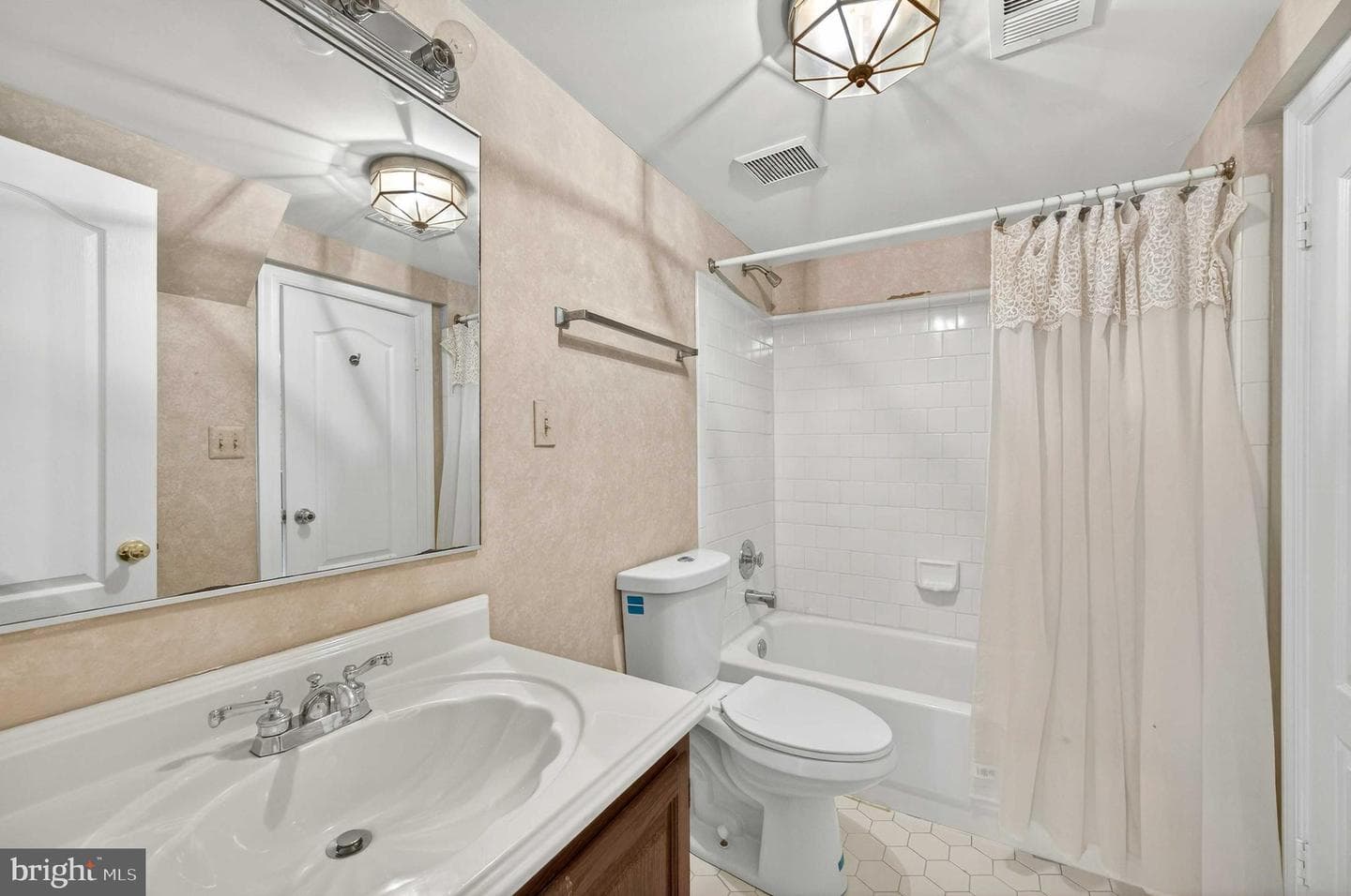 6612 Colchester Road photo 64