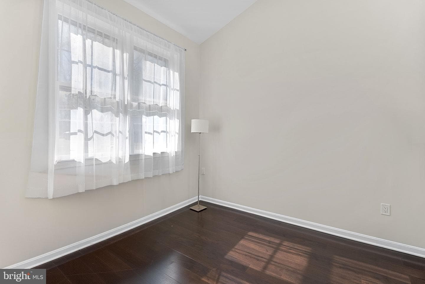 8228 Maple Ridge Avenue photo 13