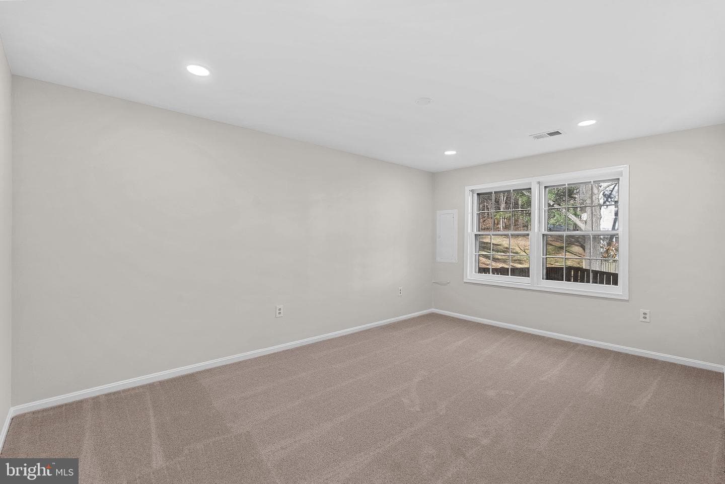 8228 Maple Ridge Avenue photo 43