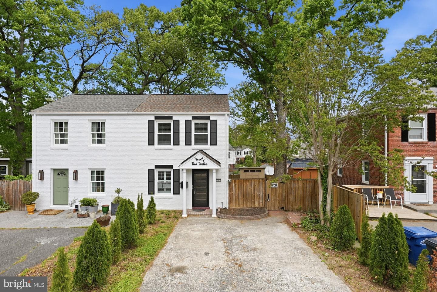 2212 Huntington Avenue photo 2