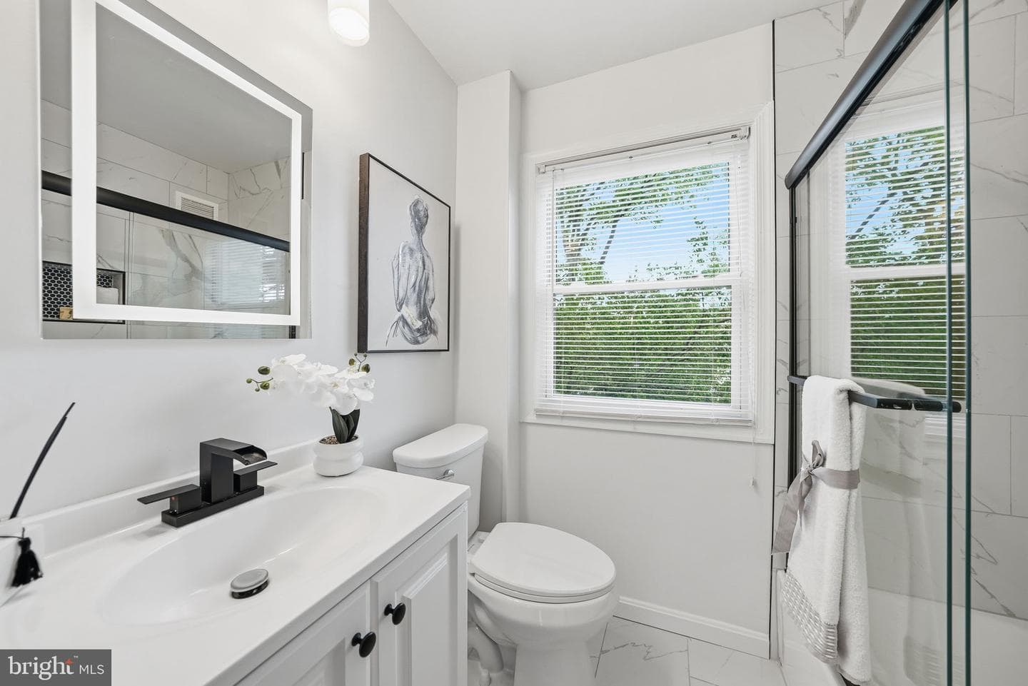 2212 Huntington Avenue photo 28