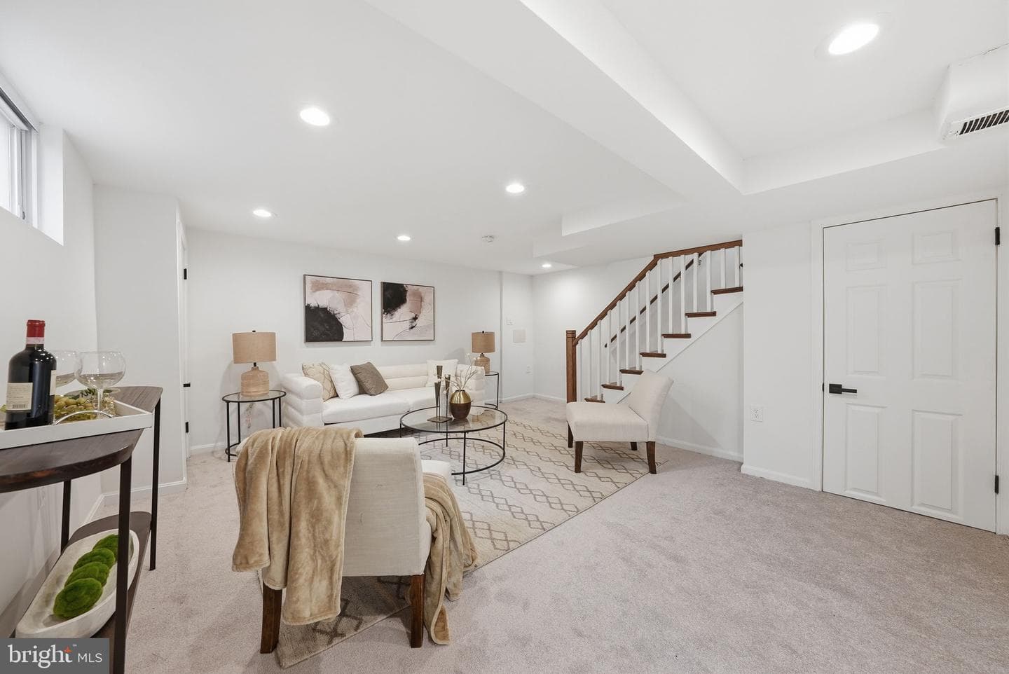 2212 Huntington Avenue photo 32