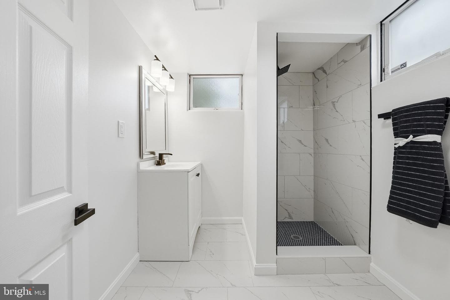 2212 Huntington Avenue photo 33