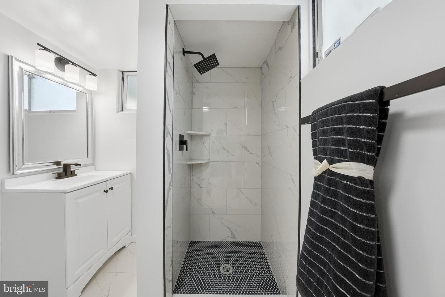 2212 Huntington Avenue photo 34
