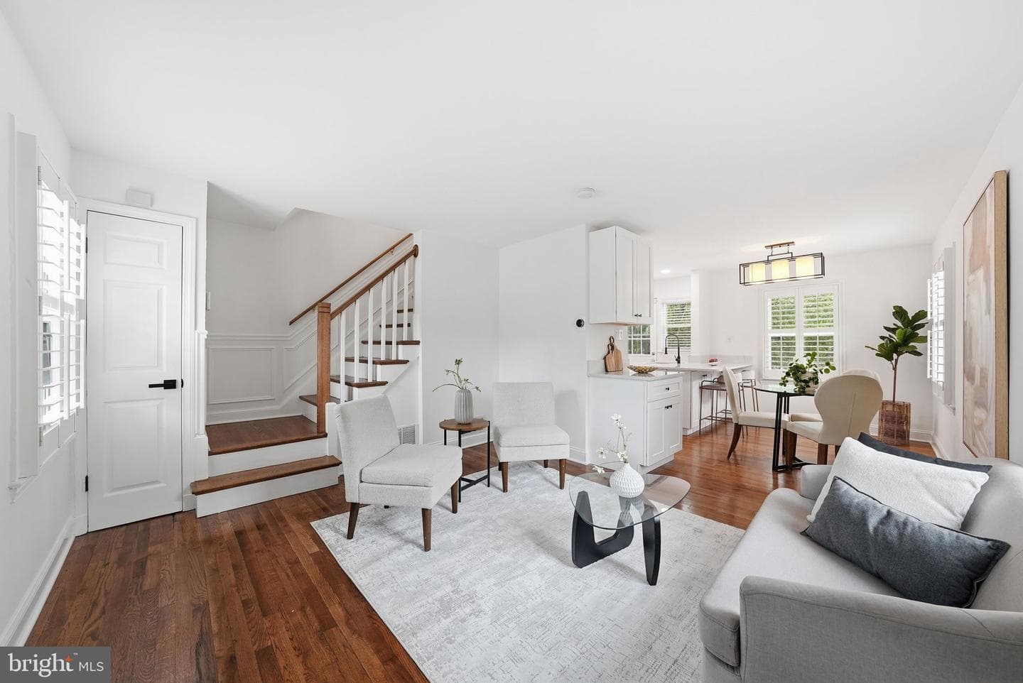 2212 Huntington Avenue photo 5