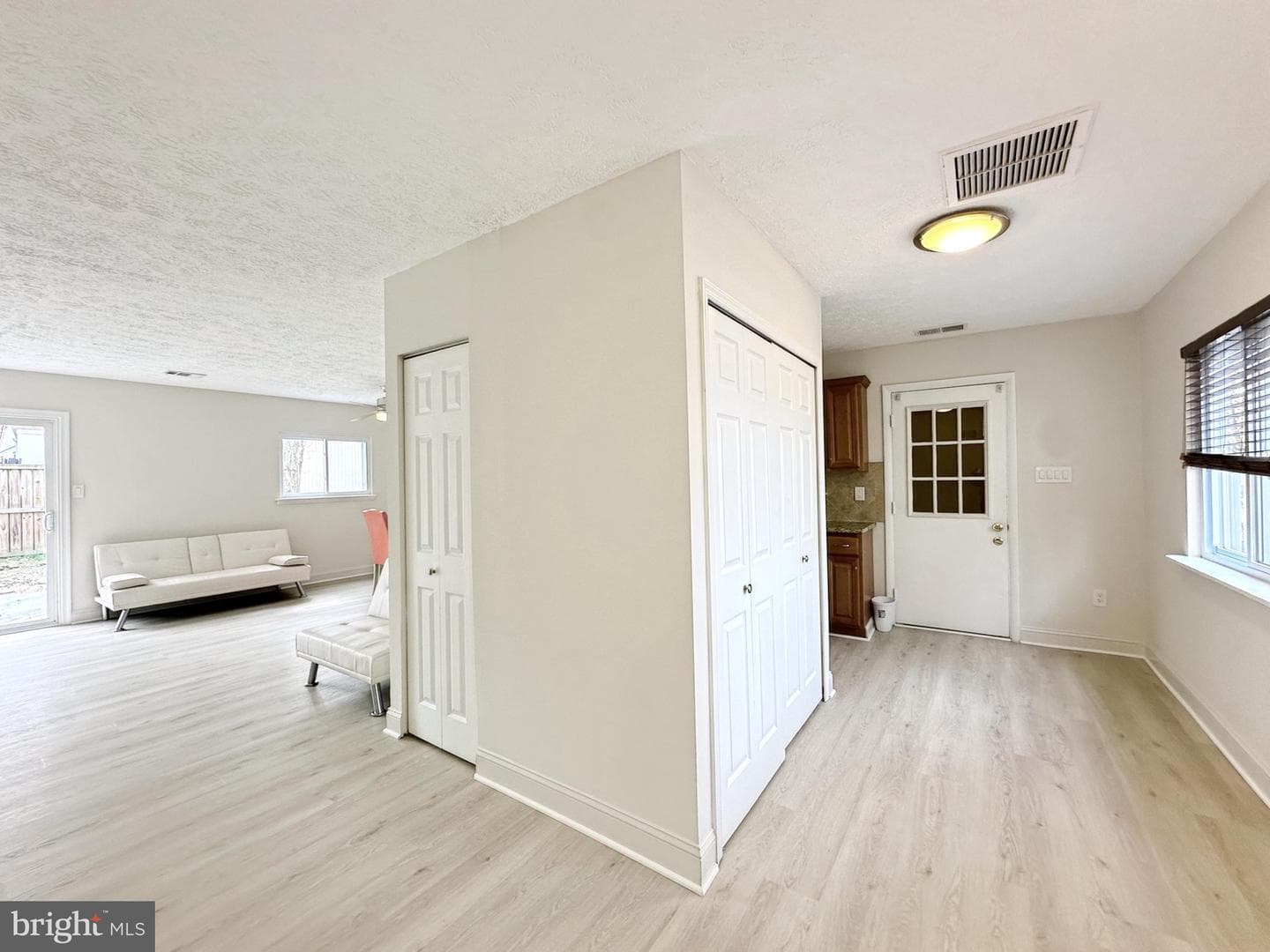 2215 Sanibel Drive photo 4