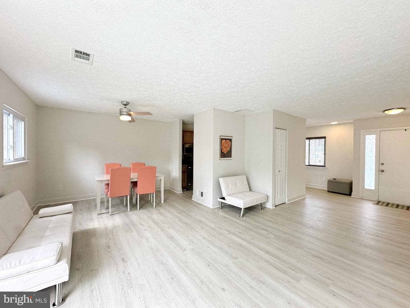 2215 Sanibel Drive photo 6