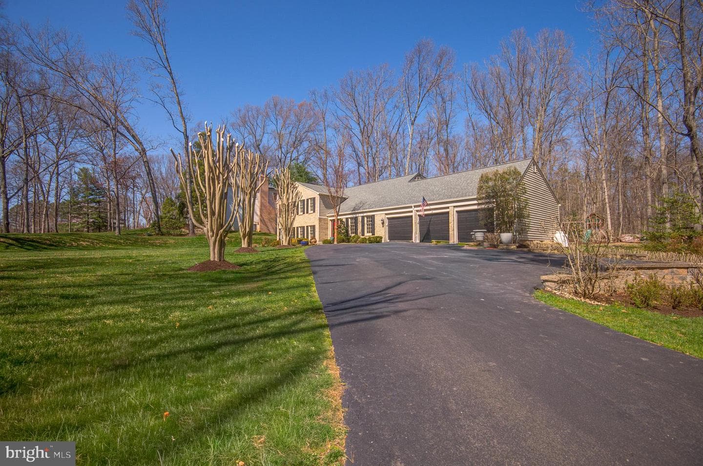 11006 Raccoon Ridge Court photo 2