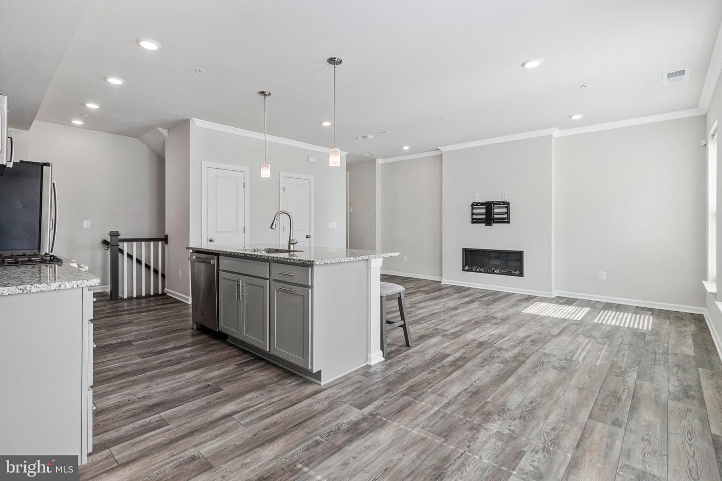 2376 Stella Place #19 photo 7