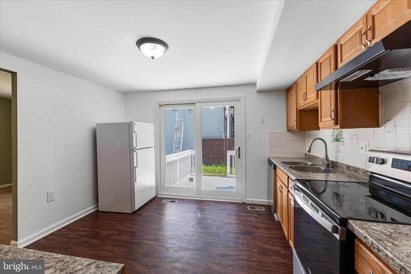 2231 Sanibel Drive photo 16