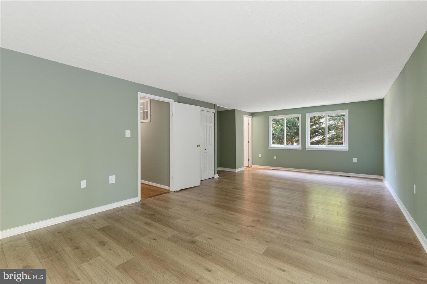 2231 Sanibel Drive photo 23