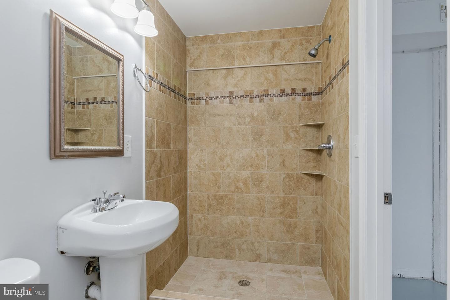 412 Magnolia Court photo 43