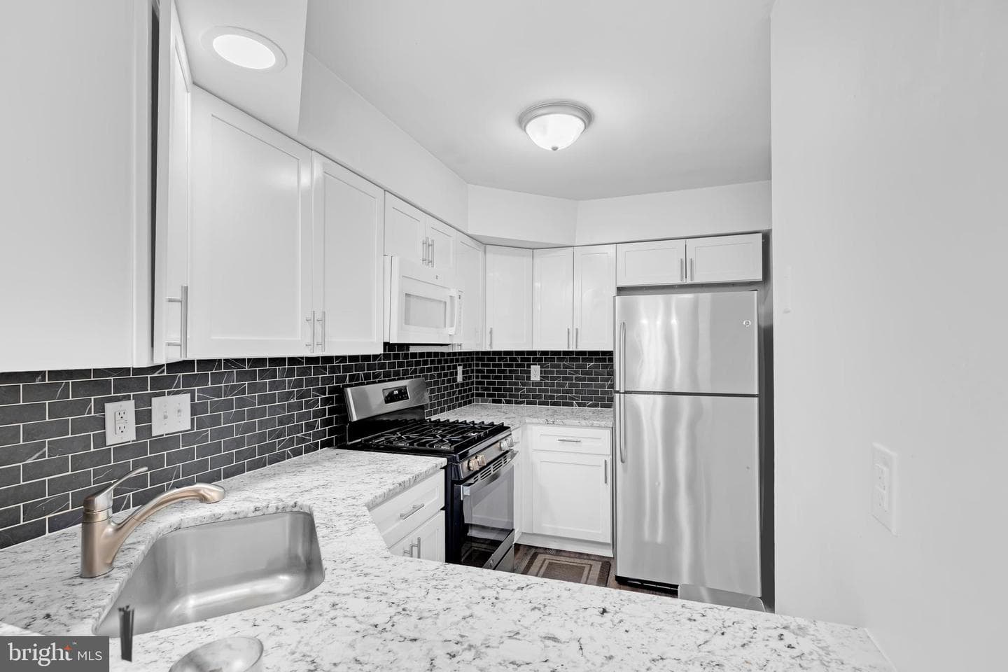 14437 Gringsby Court photo 9