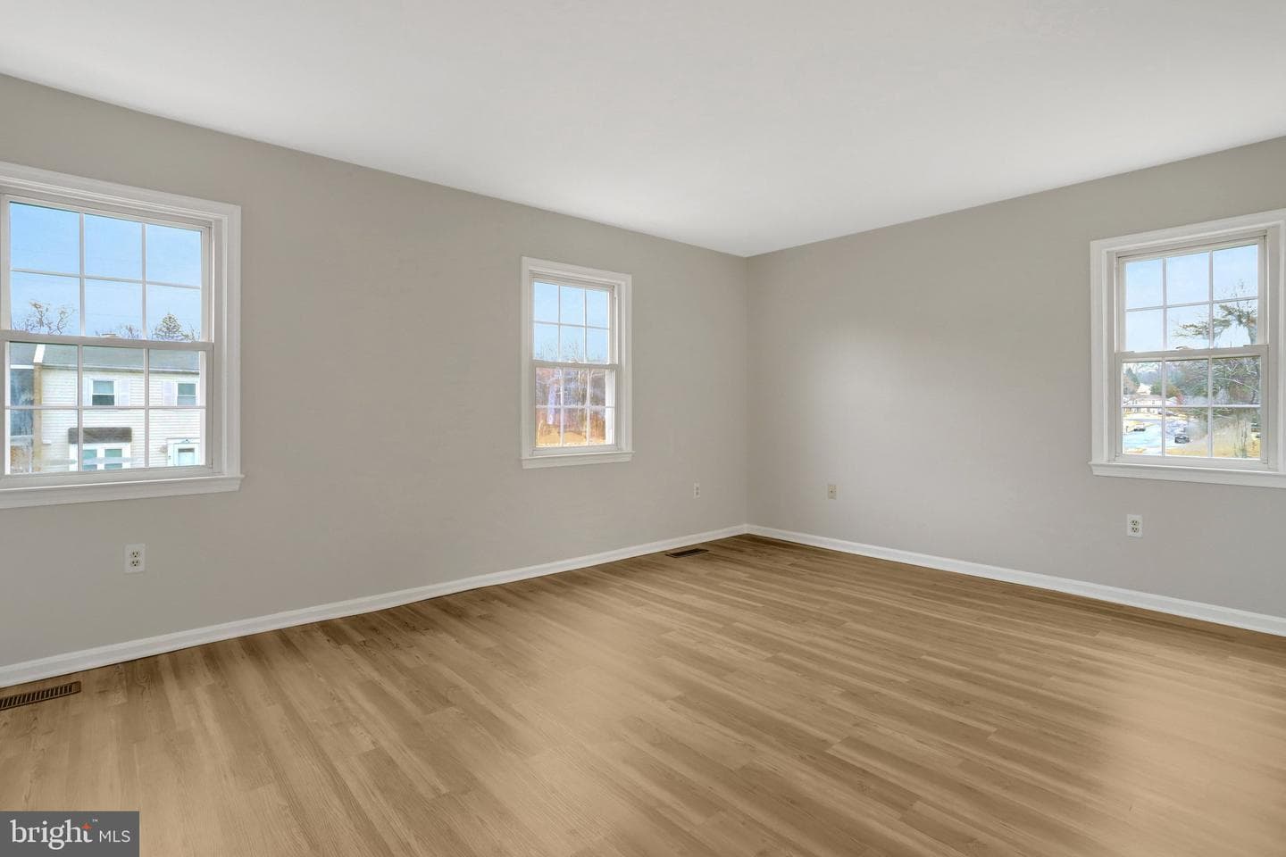 5840 Burke Manor Court photo 14